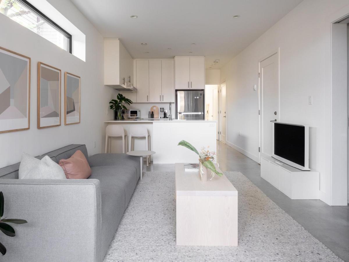 Welcome To Kinn Apartment - Lovely One Bedroom Vancouver Esterno foto